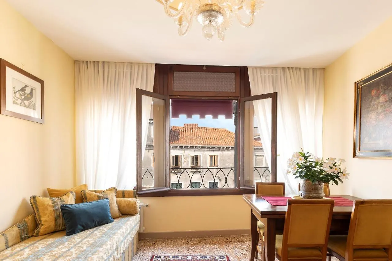 Palazzo Schiavoni Residenza D'Epoca & Suite-Apartments Venice Apartment
