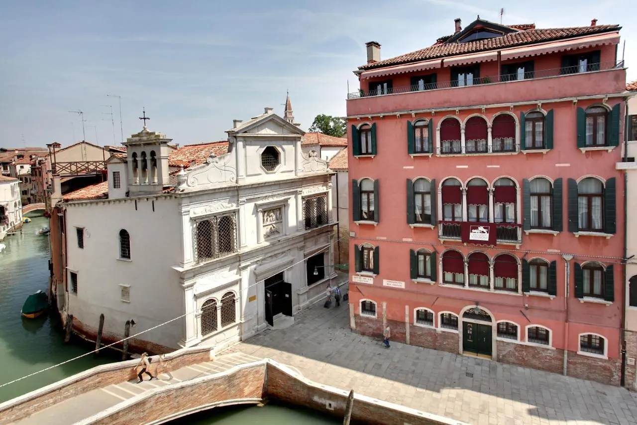Apartment Palazzo Schiavoni Residenza D'Epoca & Suite-Apartments Venice Italy