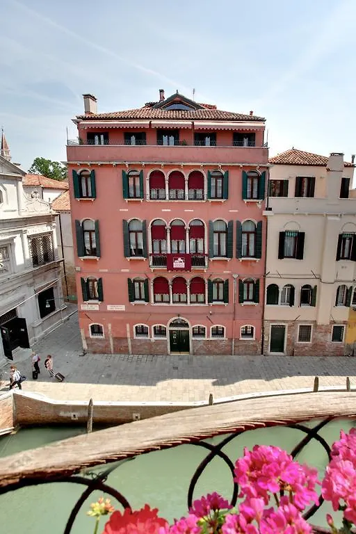 Apartment Palazzo Schiavoni Residenza D'Epoca & Suite-Apartments Venice Italy