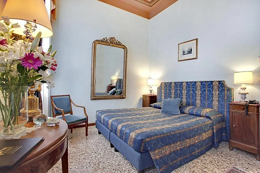 Palazzo Schiavoni Residenza D'Epoca & Suite-Apartments Venice 0*,  Italy