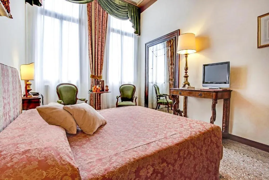 Palazzo Schiavoni Residenza D'Epoca & Suite-Apartments Venice