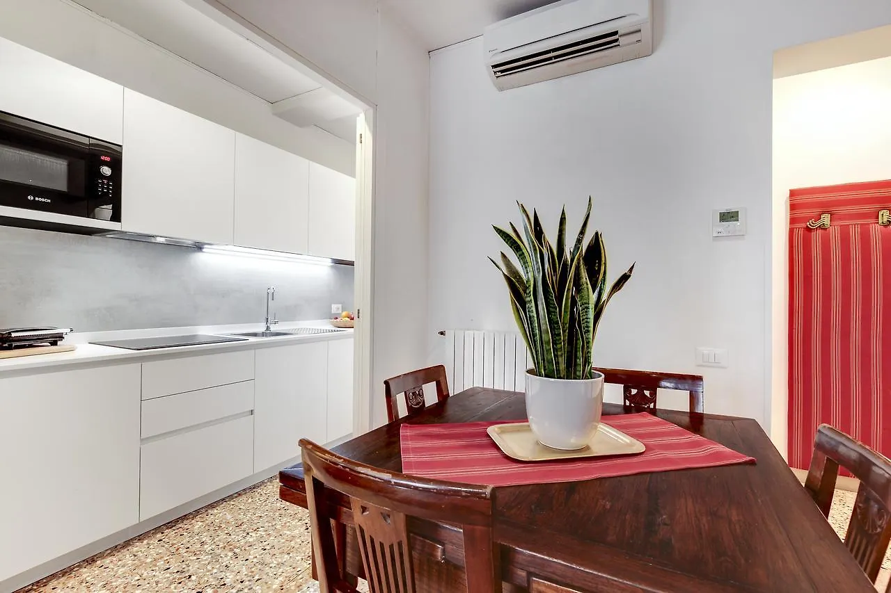 Palazzo Schiavoni Residenza D'Epoca & Suite-Apartments Venice Apartment