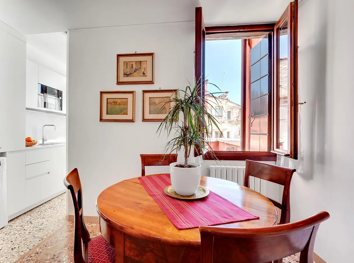 Palazzo Schiavoni Residenza D'Epoca & Suite-Apartments Venice Apartment