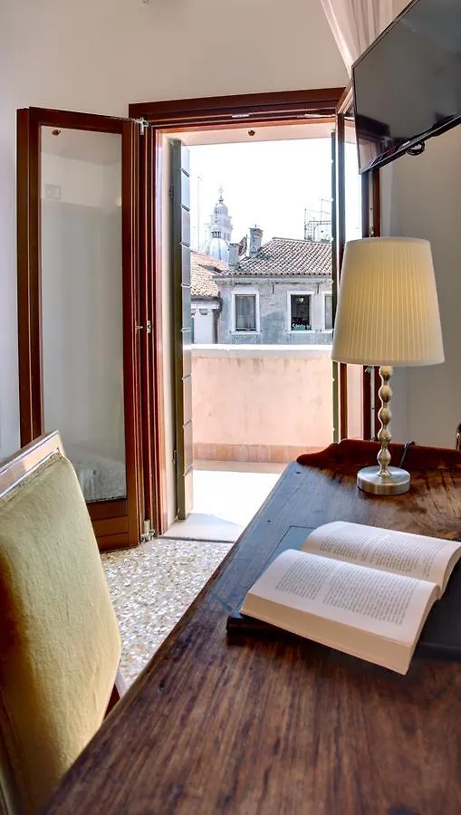 Apartment Palazzo Schiavoni Residenza D'Epoca & Suite-Apartments Venice