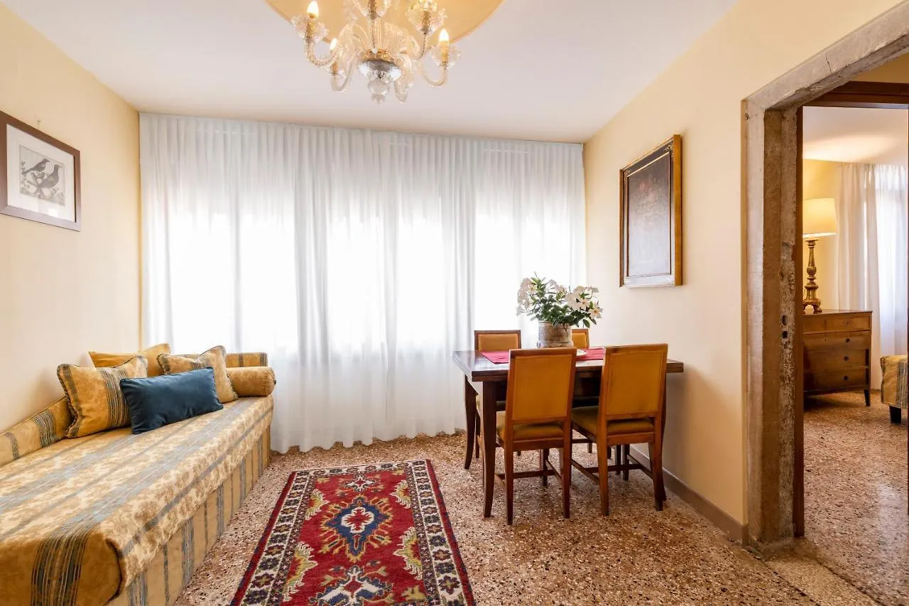 Palazzo Schiavoni Residenza D'Epoca & Suite-Apartments Venice Apartment