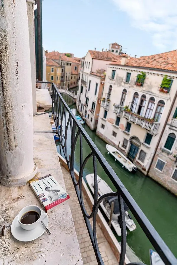 Palazzo Schiavoni Residenza D'Epoca & Suite-Apartments Wenecja